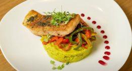 Todos los días, disfruta un menú delicioso y saludable en AC by Marriott Santa Marta